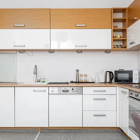 Rentplanet - Sniadeckich Warsaw